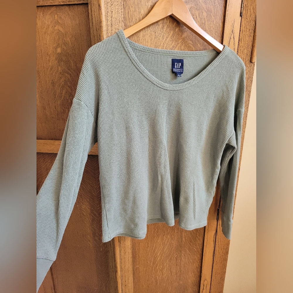 Gap maternity waffle top